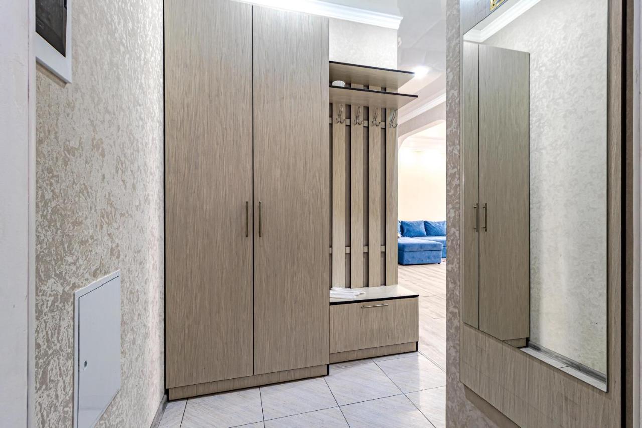 Apartments Lux 53/141 アスターナ エクステリア 写真