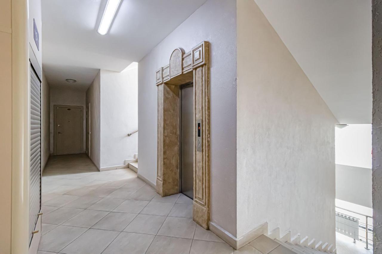 Apartments Lux 53/141 アスターナ エクステリア 写真